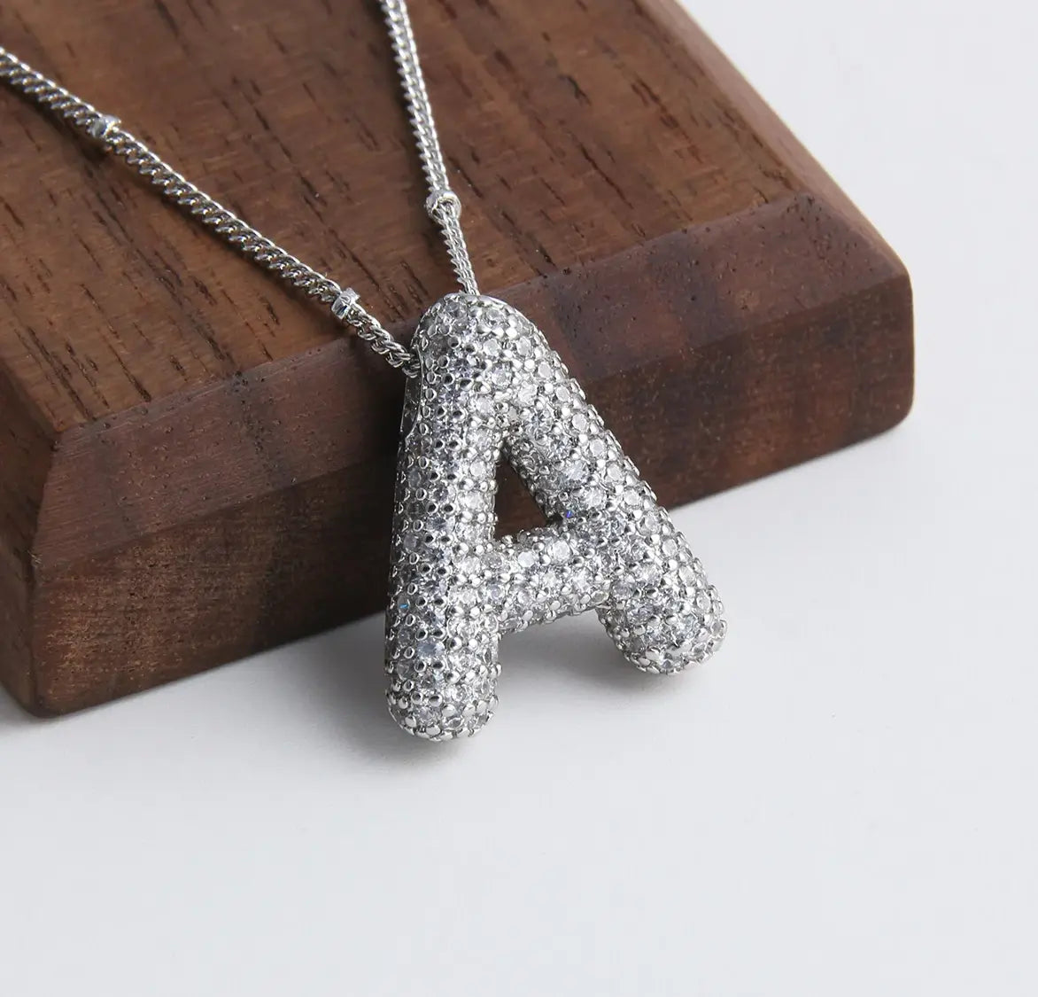 Ketting met Letter - Diverse Kleuren